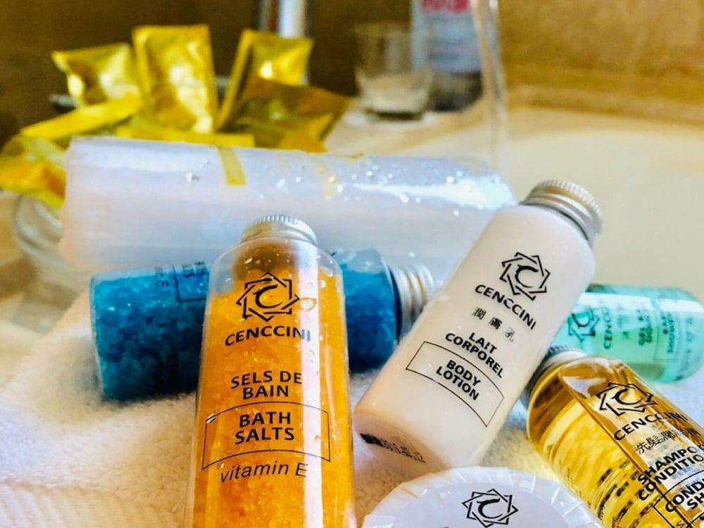 Windsor Hotel Тайчжун Экстерьер фото Cencchini products