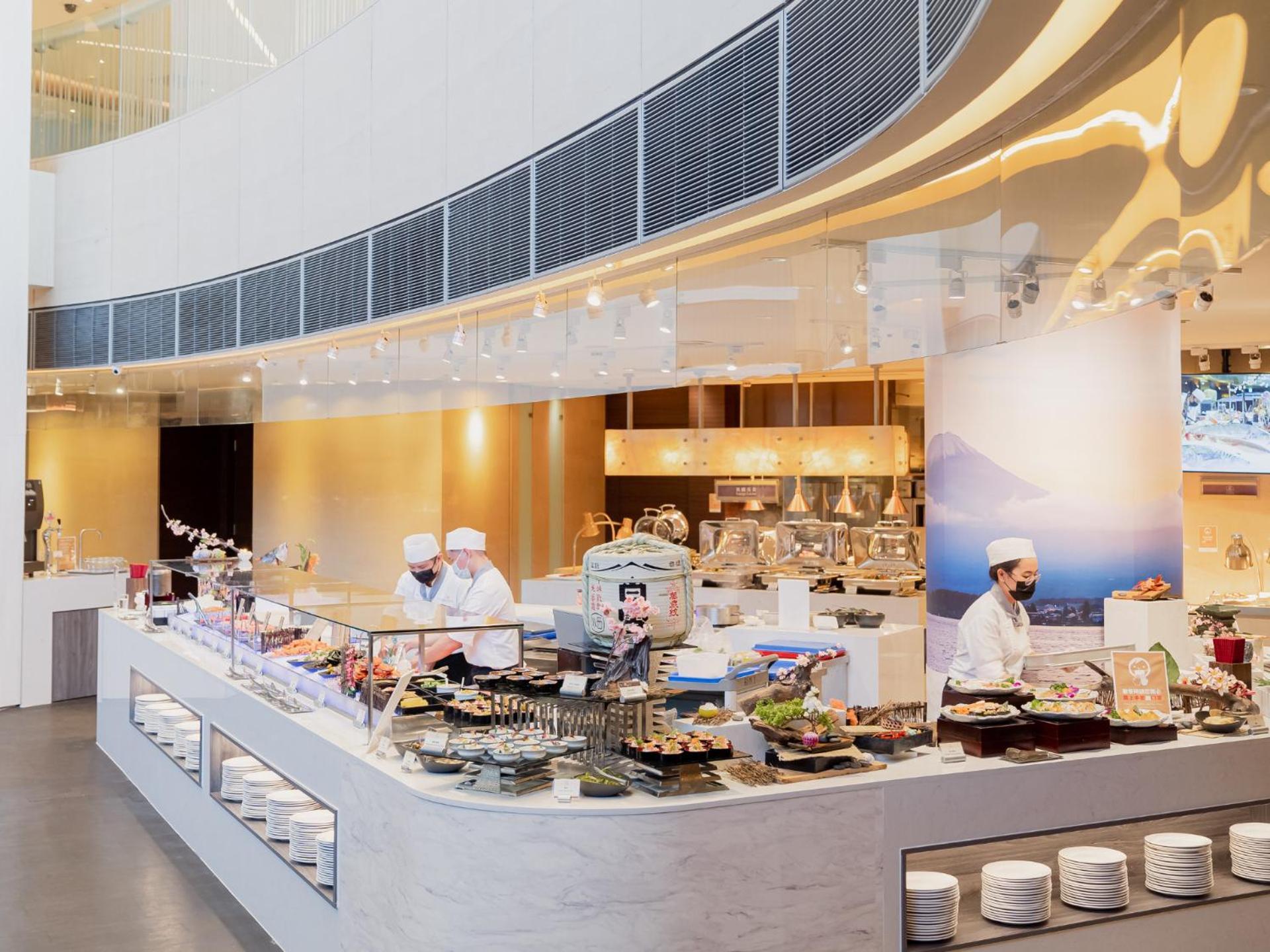 Windsor Hotel Тайчжун Экстерьер фото The buffet at the airport