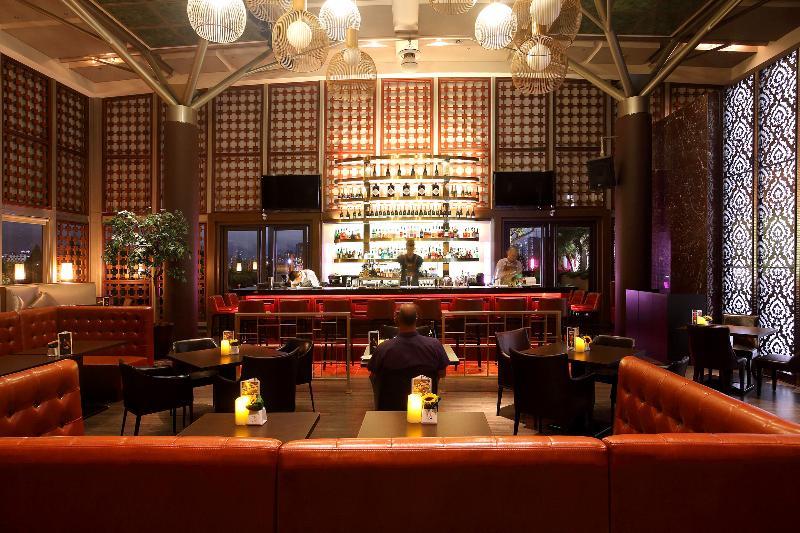 Windsor Hotel Тайчжун Экстерьер фото The bar at the Mandarin Oriental, Bangkok